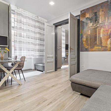 Central Friends House Διαμέρισμα Oradea Εξωτερικό φωτογραφία